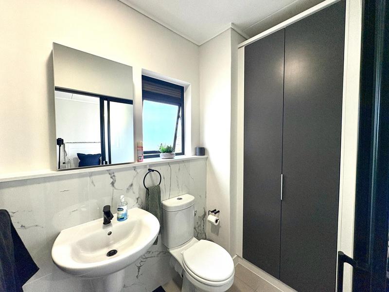 To Let 2 Bedroom Property for Rent in Somerset West Western Cape